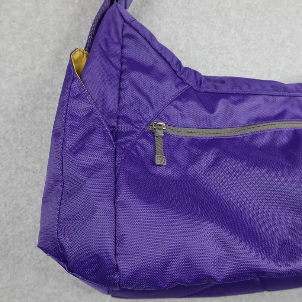 REI Duffle Bag Womens Sling Purple Nylon Gym Workout Class Pack Compartments